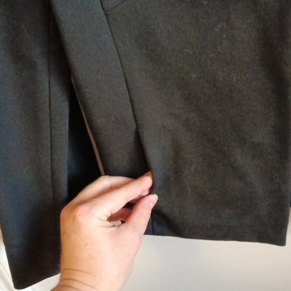 Ann Taylor cropped blazer - Picture 6 of 9